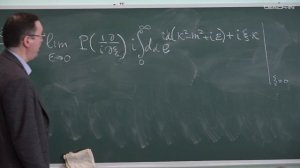 Казаков К.А. - Перенормировка калибровочных полей - 2. Регуляризация фейнмановских интегралов