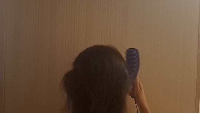 Расчесывание волос АСМР