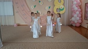 Танец со свечами