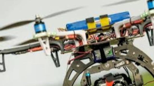 В России создали первый школьный учебник по беспилотникам смотреть онлайн