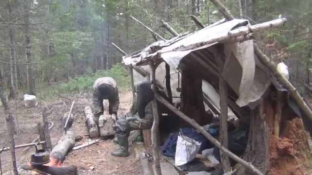 Рыбалка в тайге 2019 Выживание в лесу Балаган костер Нодья Охота Рыбалка Сибирь Папа Рудиковка смотреть онлайн