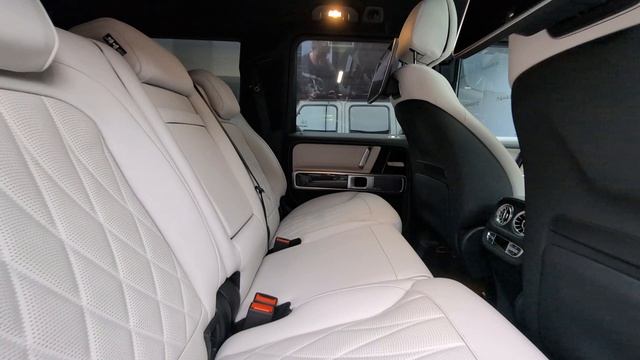 Mercedes-Benz Mercedes-AMG G 63 FL смотреть онлайн