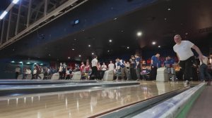 На ОЭМК прошёл турнир по боулингу между мужскими командами