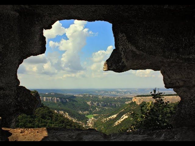 Мангуп. Тешкли-Бурун (Дырявый мыс)