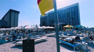 2026.02.11. ОАЭ. Рас-эль-Хайма. Территория отеля «Mövenpick Resort Al Marjan Island» ...