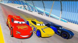 МУЛЬТИКИ ПРО МАШИНКИ 🚗 МОЛНИЯ МАКВИН И ГОНКИ БЕЗ ПРАВИЛ. ПУТЕШЕСТВИЕ ЗА ГРАНЬЮ ЛИМИТА 📈