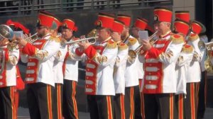 Барнаульский духовой оркестр на юбилее Омска возле филармонии