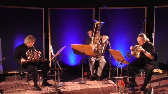 Интернациональное Джаз-Брасс-Трио - А.Шилклопер (валторна), Й. Бер (туба), М.Отто (кулохорн)