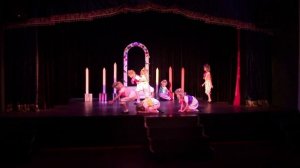 42. Театральная школа ”У Друзей”, г. Москва. Песня козлят (Семеро смелых) (А. Ермолов  В.Дабужский)