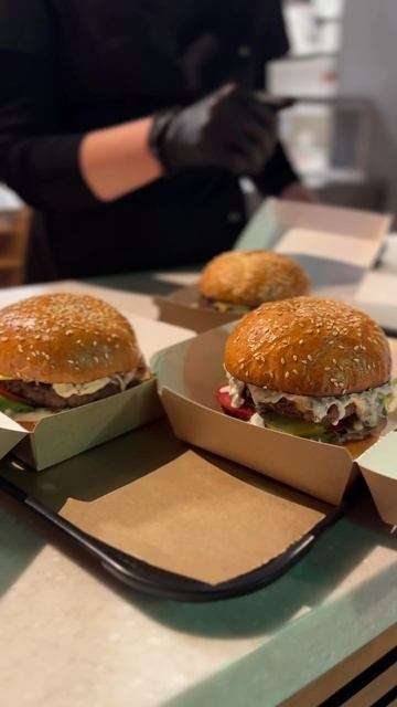 Наш ресторан ФАСТ ТРЕК БУРГЕР