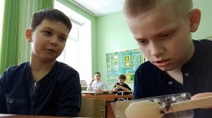 делаю подделку на 8 марта в школе