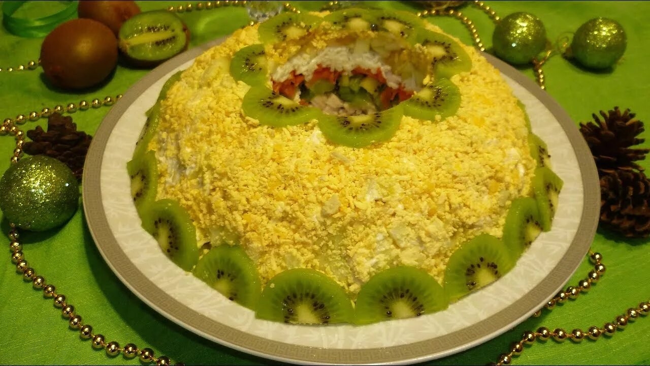 Слоёный салат «Малахитовый браслет» смотреть онлайн