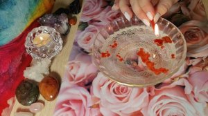 Кто о вас думает постоянно 💞 гадание на свече