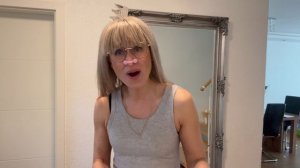 Песня под оригинал со словами с зажимом для носа