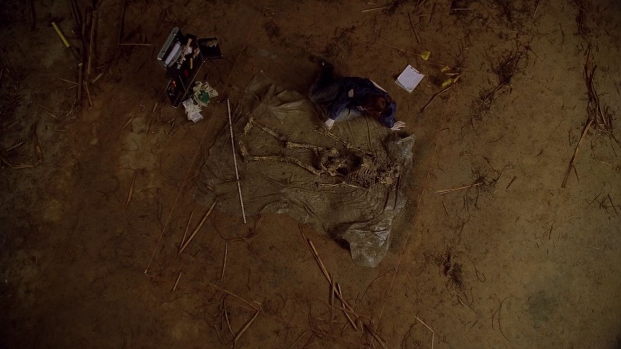 The Crystal Method — Bones Theme смотреть онлайн