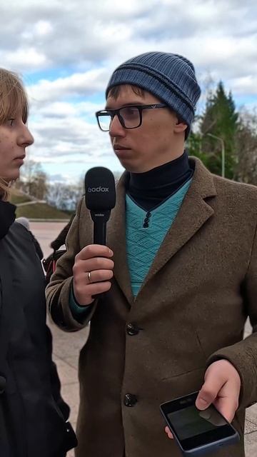 Как же расшифровывается СССР, встретили умную девушку которая отвечает на все школьные вопросы