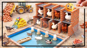 Мультики для детей. Трактор с халком строит мини-курятник из кирпичей. Мультики для малышей