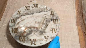 Полный процесс создания часов из эпоксидной смолы
