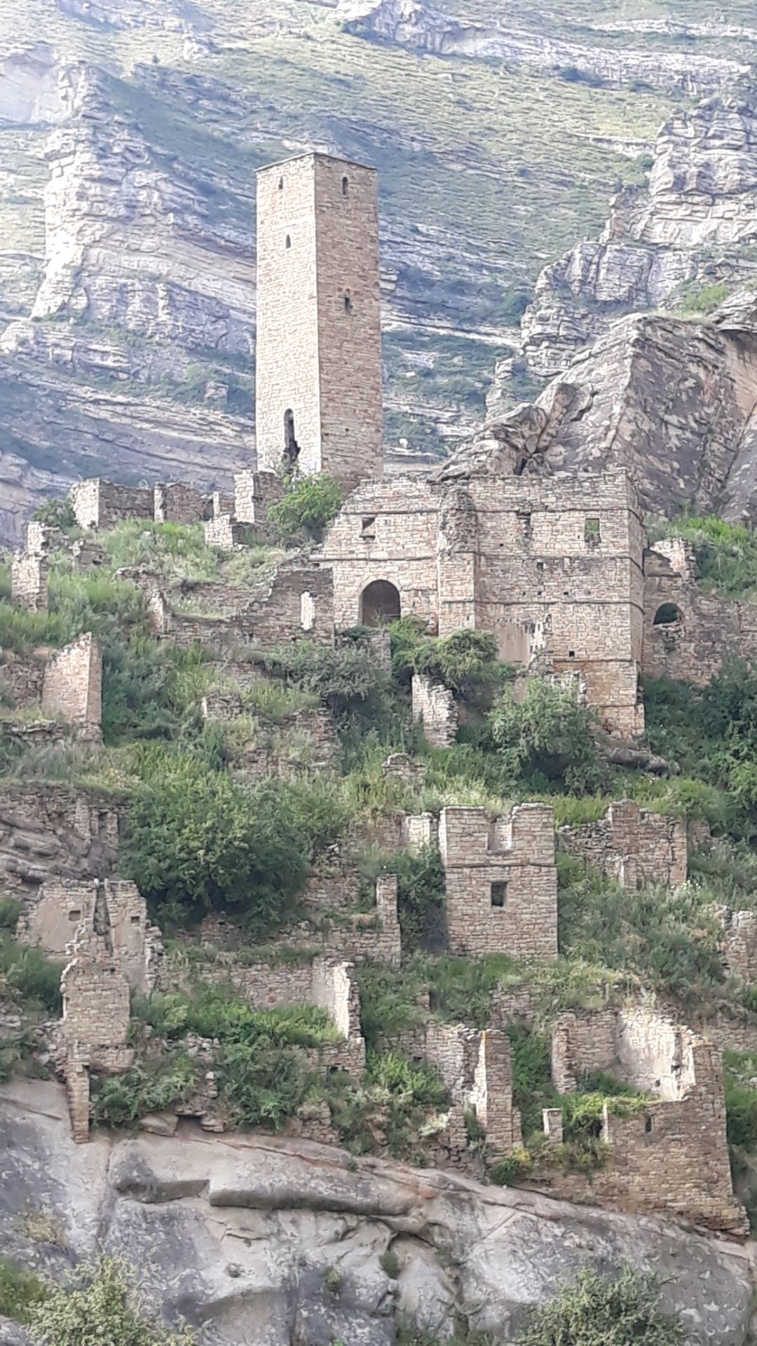 Улочки села Кахиб. Дагестан.