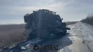 🏴💥Обочины завалены грудами сгоревшей НАТОвской техники на подступах к Новопавловке