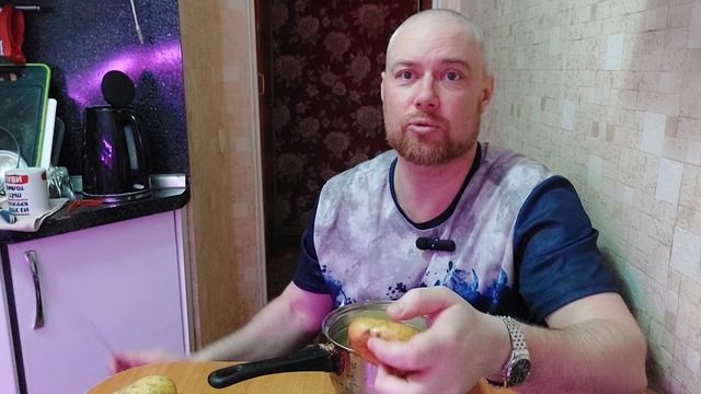 Чит мил. Анонс стрима. Приговил оливье и чищу картошку на жарку. смотреть онлайн