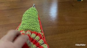 Вязание тапочек следочков двумя спицами с одним швом