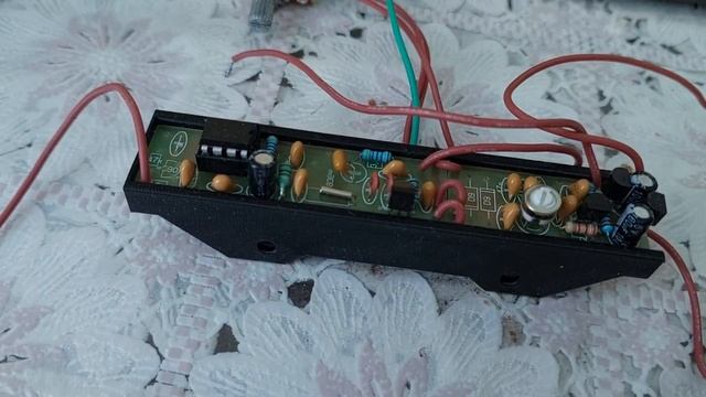 Планка ФМ. Как работает цифровой чип тюнера (взгляд "изнутри").. Из серии "скучное видео". смотреть онлайн