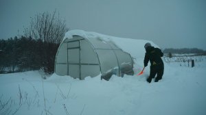 ЖИЗНЬ В УРАЛЬСКОЙ ГЛУШИ. ПРОСТЫЕ РАДОСТИ ЖИЗНИ. НЫНЧЕ МНОГО СНЕГА.