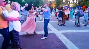 Ах, какая женщина......