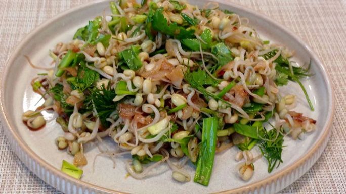 Вкусный и Полезный Салат из Проросшего маша. Салат по Корейски из Маша.