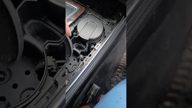 Как разобрать салон Audi Q7 смотреть онлайн