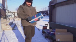 Распаковка корма кошкам Бесконечная сибирская морозилка ПОДВАЛ ИЛЬИЧА