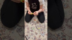 Плетём пёрышко из резинок