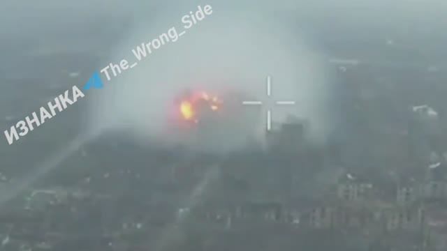 💣💥☠️Уничтожение ПВД 100 омбр ВСУ с применением ФАБ-3000 в н.п. Константиновка. смотреть онлайн