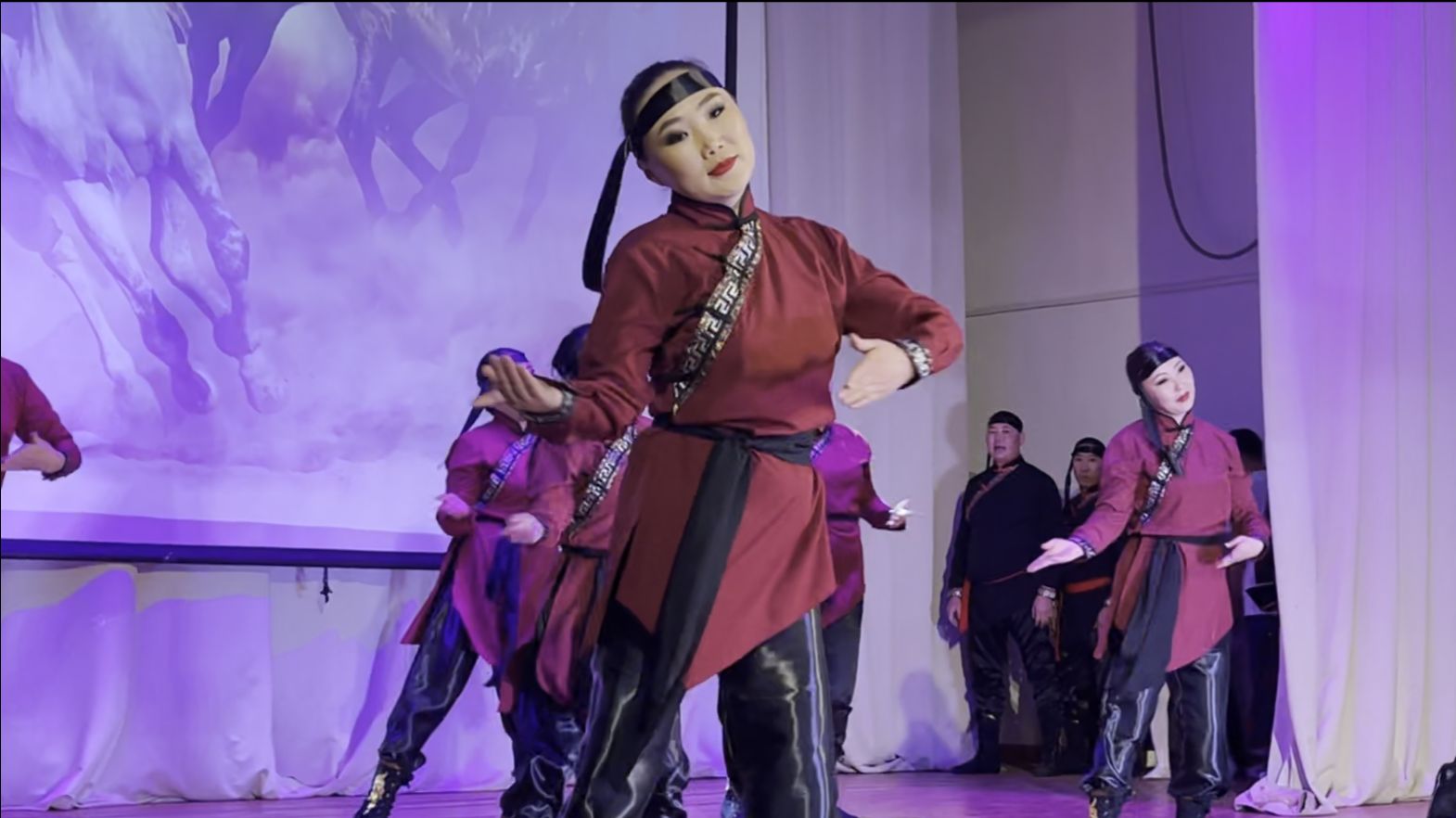 Концерт Сагаалган Урда-Ага 2026 смотреть онлайн