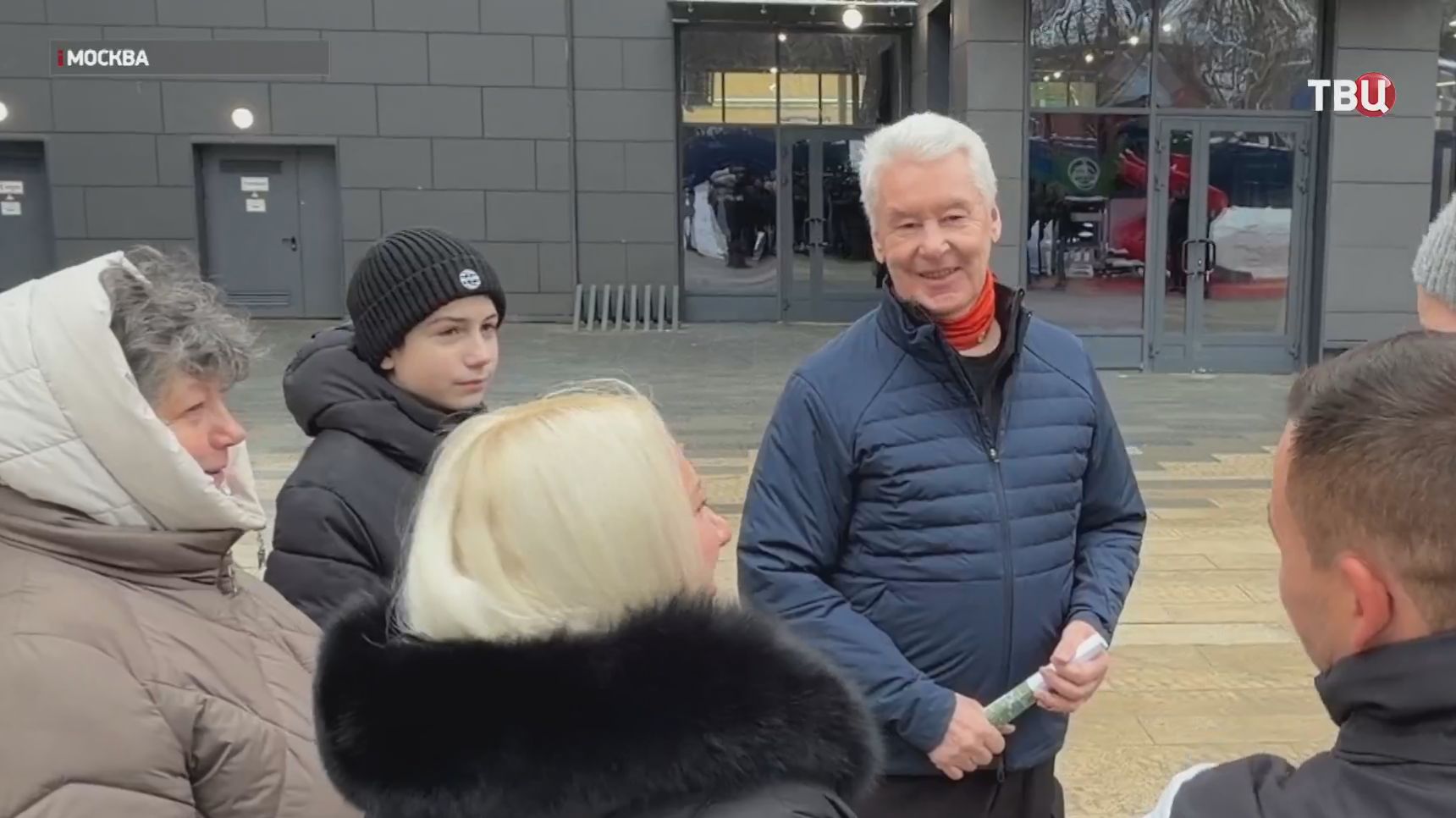 Собянин пообщался с новоселами, переехавшими по программе реновации на западе Москвы смотреть онлайн