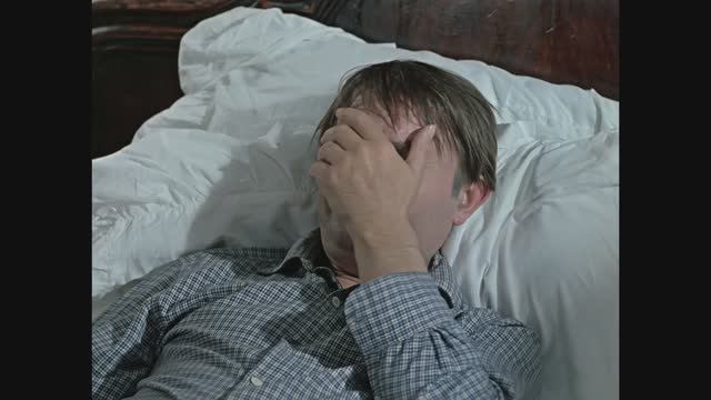 И очень обрадовались! Фрагменты из фильма "Джентльмены удачи". 1971 г.