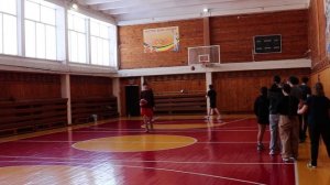 урок физкультуры ,9 класс МАОУ "СОШ №7 им.Н.Г.Барышева", педагог П.А.Кукушкин