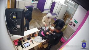 За кражу ювелирки на 350 000 рублей из маркетплейса полицией задержаны пятеро жителей Тольятти