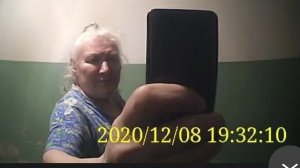 Более спокойный день попытка цирка на обеде. Вчера отмывал двери все в пуху в пыли грязи волосах