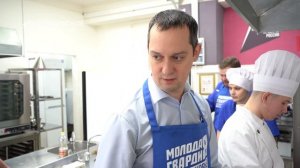 Молодая гвардия Единой России провела мастер-классы по приготовлению блинов для семей участников СВО