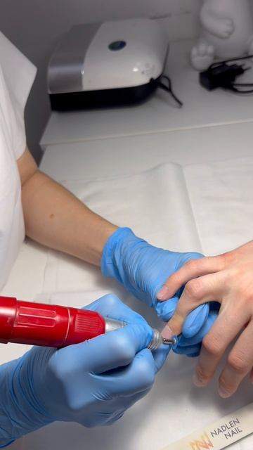 МДМ маникюр