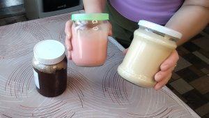 27-02-2026 Делаю крем мед с бананом и малиной.