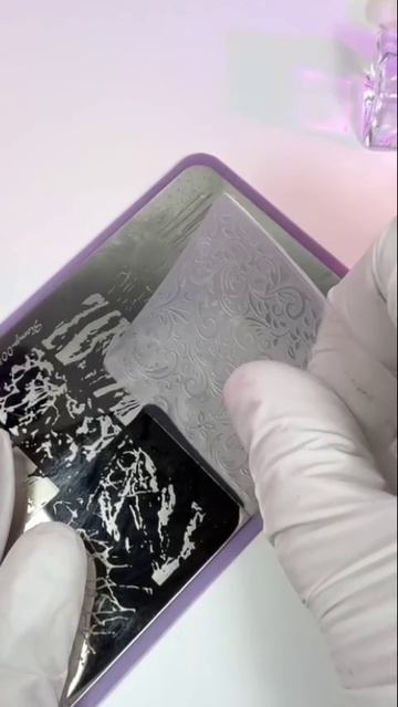 СТИЛЬНЫЙ весенний МАНИКЮР с НЕОБЫЧНЫМ блестящим узором ✨