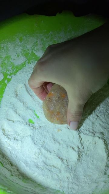 НАЛОВИЛ ВЕДРО ОКУНЕЙ И СДЕЛАЛ С НИХ КОТЛЕТЫ.