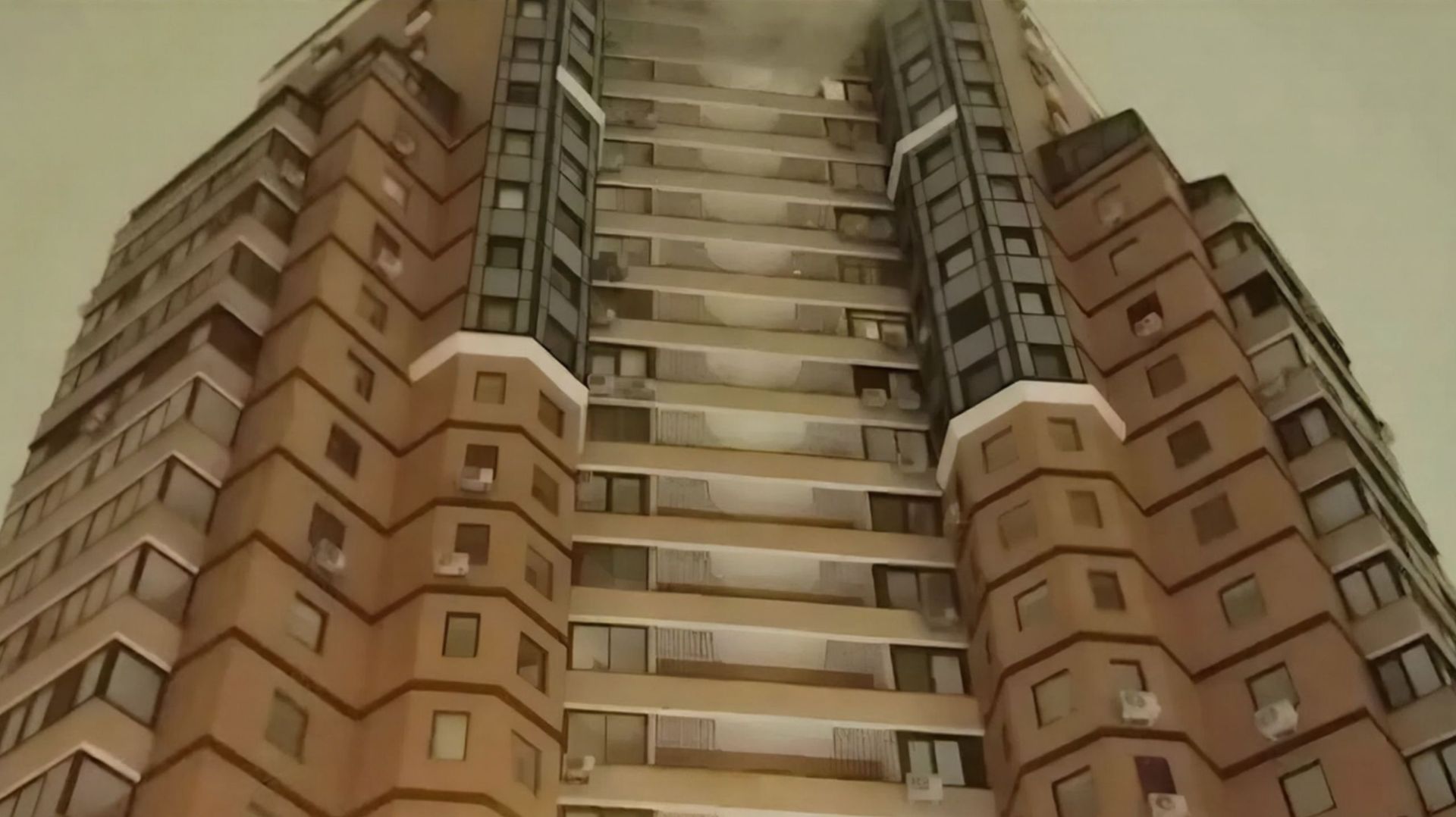 Пожар в московской высотке. Ребенок доставлен в больницу в тяжелом состоянии смотреть онлайн