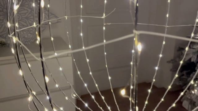 Подвесной светящийся шар МЕРИДЬЕН ФРУА, 400 теплых белых микро LED-огней, 60 см, таймер, 1106520