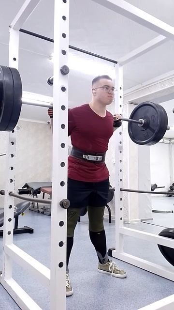 Обычный качок