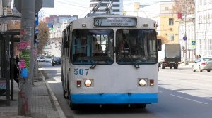 Троллейбус Екатеринбурга ЗиУ-682Г [Г00] борт. №507 маршрут 37 на остановке "Гостиница Центральная"