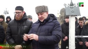 Представители чеченской молодежи почтили память Ахмата-Хаджи Кадырова